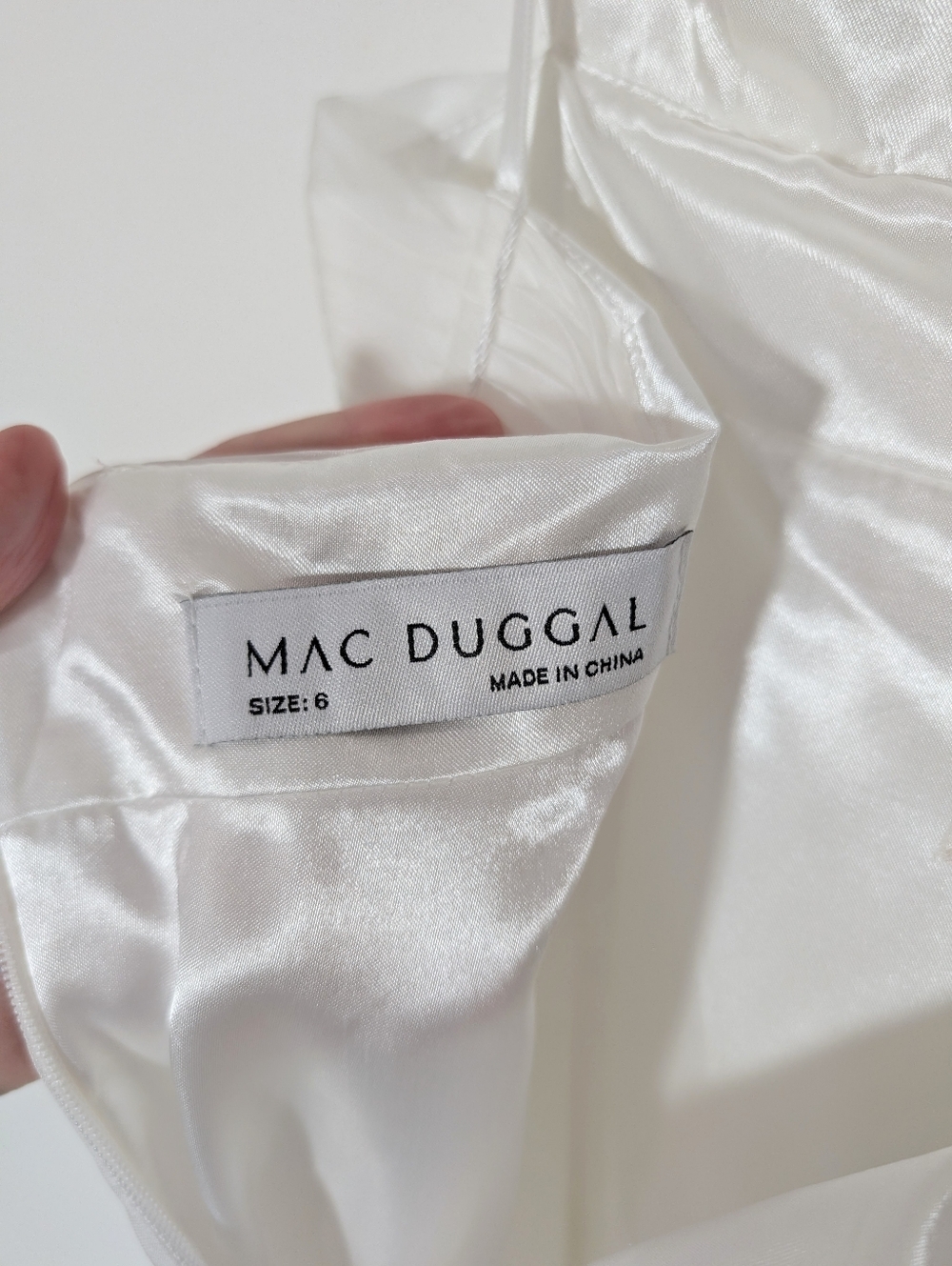 Mac Duggal 68113 White Plunge Ostrich Feather A-Line Corset Back Gown 6 NWT - Picture 8 of 14